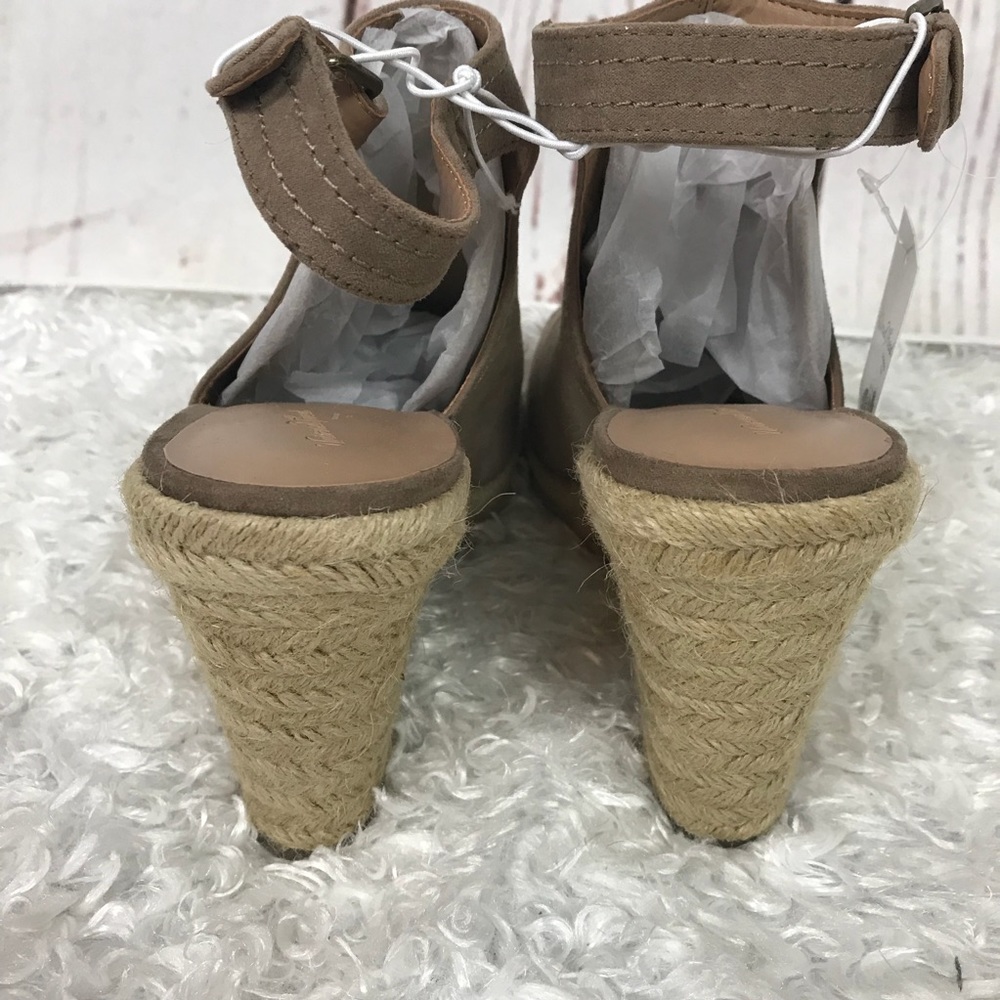 New Universal Thread Mala Shield Espadrille Wedges - Picture 5 of 7